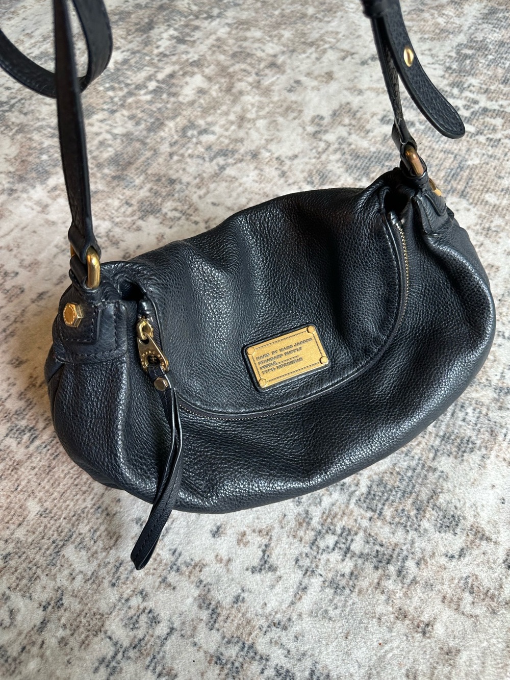 Marc by Marc Jacobs Classic Q Natasha Black Leather Crossbody Shoulder Bag Hobo - Picture 4 of 10